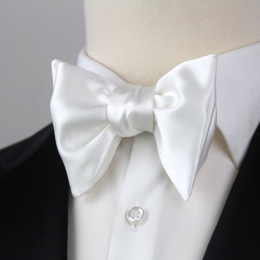 Men's bow tie‎ Silk Charmeuse Self-tied Small Compact Butterfly White S590